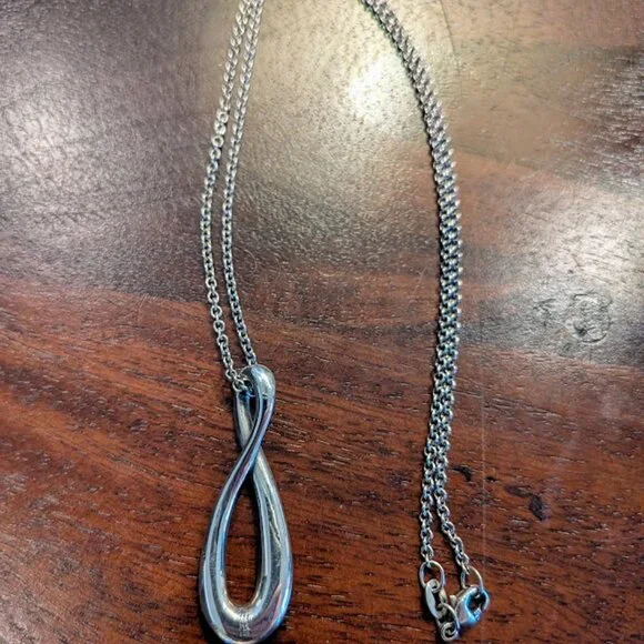 RETIRED James Avery Eternity Sliding Loop Pendant on James Avery Chain Necklace - Picture 5 of 5